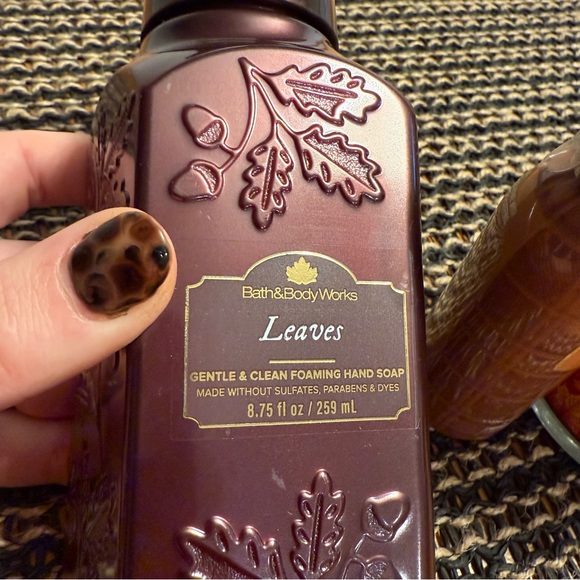 NWT Bath & Body Works Leaves Set - Picture 5 of 5